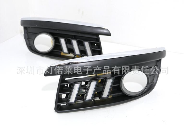 Luz de Rodagem Diurna com Sinal de Direção para Volkswagen Jetta MK5 (2006-2011)