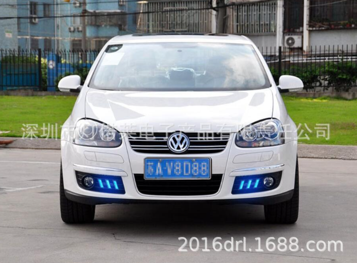 Luz de Rodagem Diurna com Sinal de Direção para Volkswagen Jetta MK5 (2006-2011)