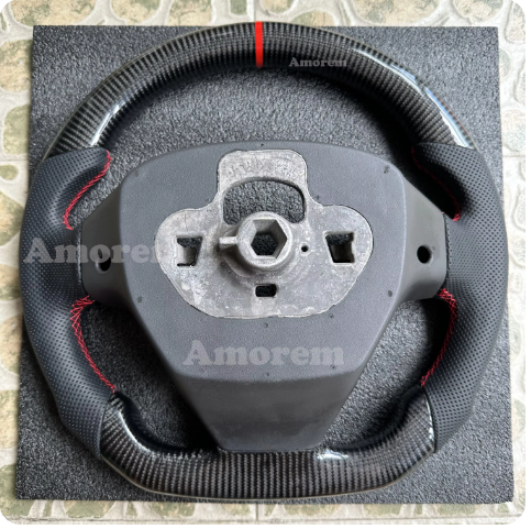 Volante Esportivo em Fibra de Carbono para Ford Fiesta ST MK7/MK7.5/MK8