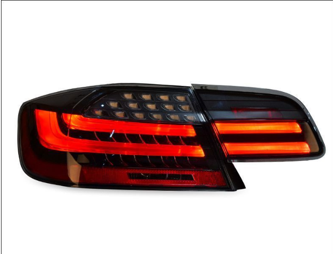 Conjunto de Lanterna Traseira para BMW Série 3 E92 (330, 335, M3) - Versão Americana com Pisca Dinâmico