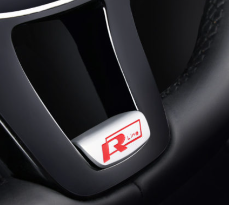 Acessório Decorativo para Volante Volkswagen Polo - Logo R e RLINE