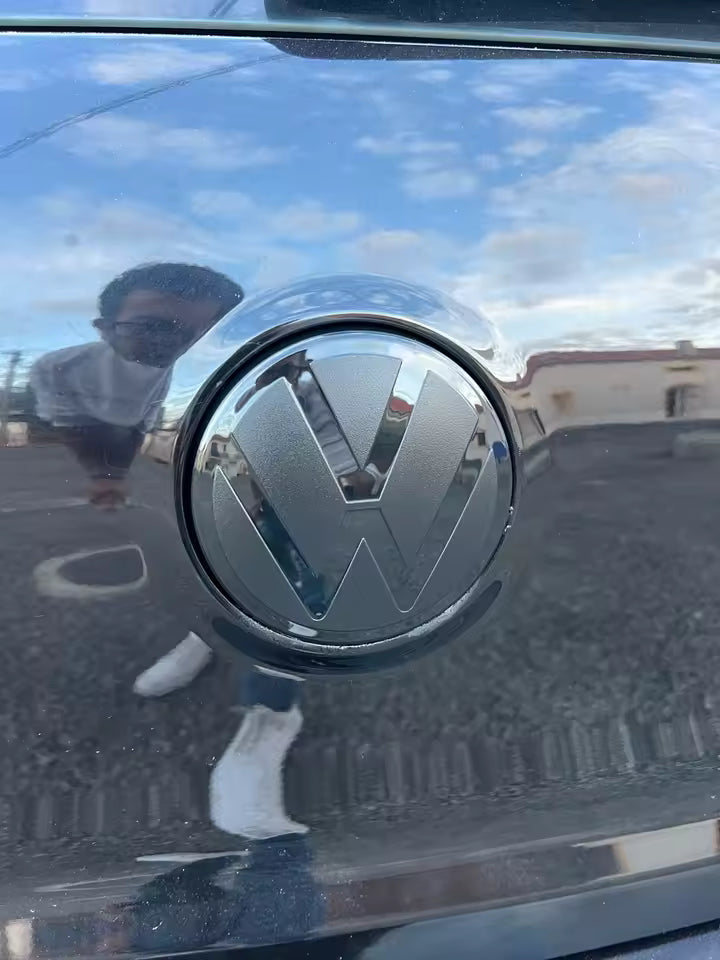 Emblema VW Preto – Kit Frente e Traseira | Led Line BR Parts