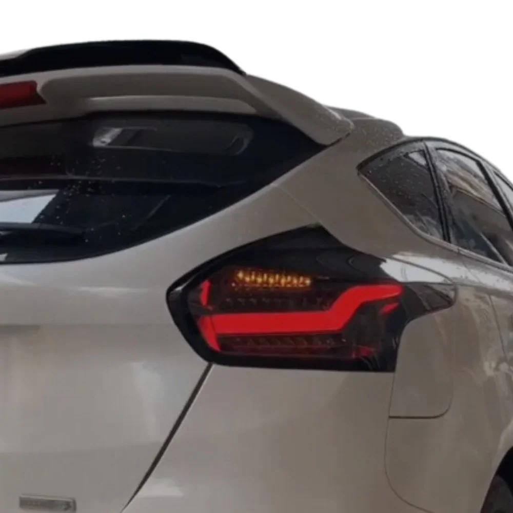 Lanterna Traseira Full LED 3D Smoke Bar para Ford Focus (2015-2019)