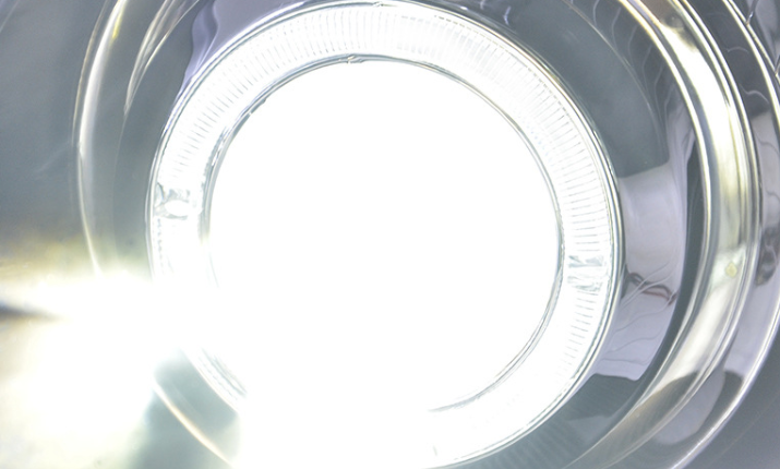 Faróis de LED Volkswagen Jetta MK5 (06-11)