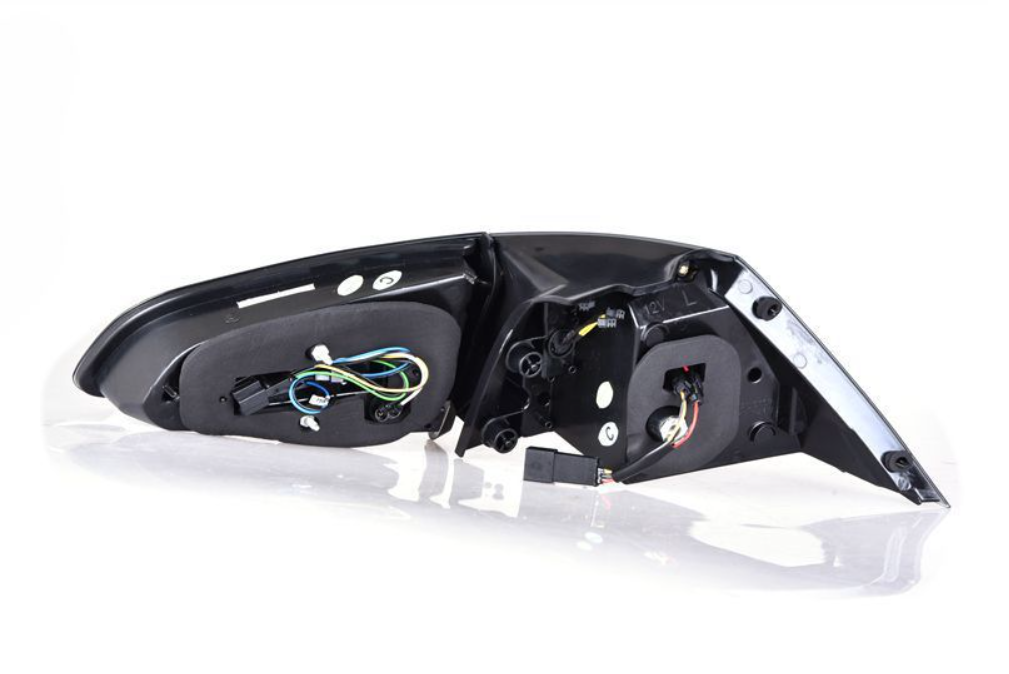 Par de Lanternas Traseiras LED para Volkswagen Golf 7 (2014-2016)