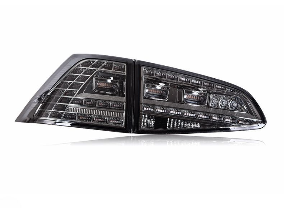 Par de Lanternas Traseiras LED para Volkswagen Golf 7 (2014-2016)