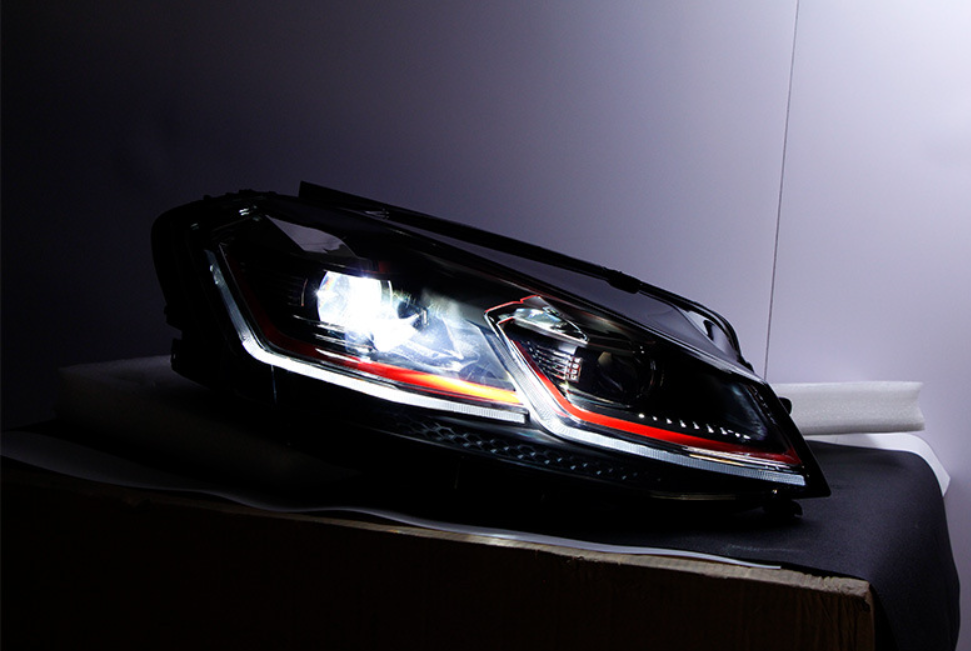 Conjunto de Faróis LED para Volkswagen Golf 7 / 7.5 (2013-2017)