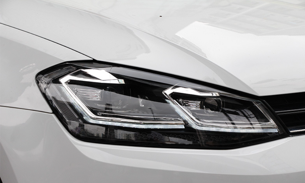 Conjunto de Faróis LED para Volkswagen Golf 7 / 7.5 (2013-2017)