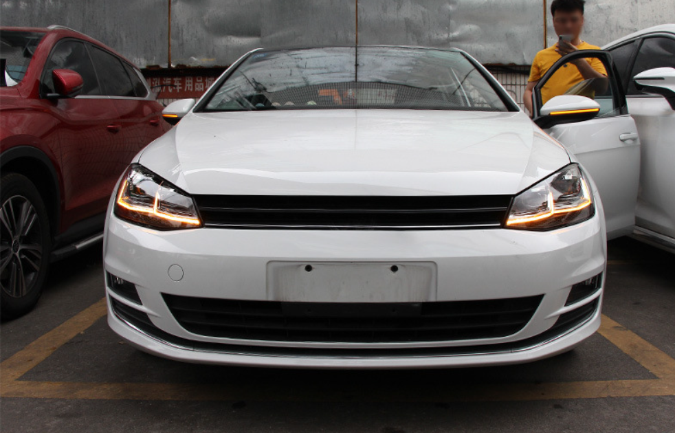 Conjunto de Faróis LED para Volkswagen Golf 7 / 7.5 (2013-2017)