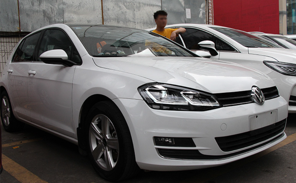 Conjunto de Faróis LED para Volkswagen Golf 7 / 7.5 (2013-2017)