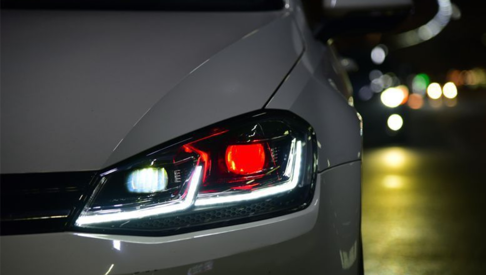 Conjunto de Faróis Dedicado para Volkswagen Golf 7 / 7.5 (2013-2018)