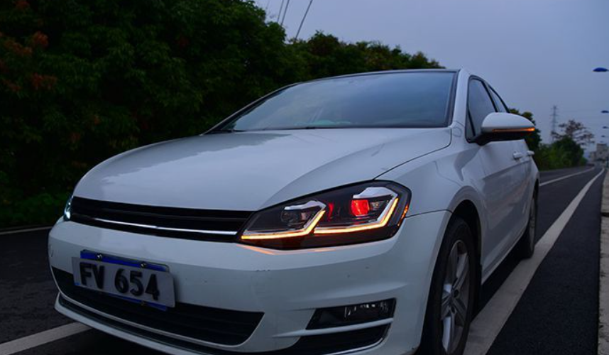 Conjunto de Faróis Dedicado para Volkswagen Golf 7 / 7.5 (2013-2018)
