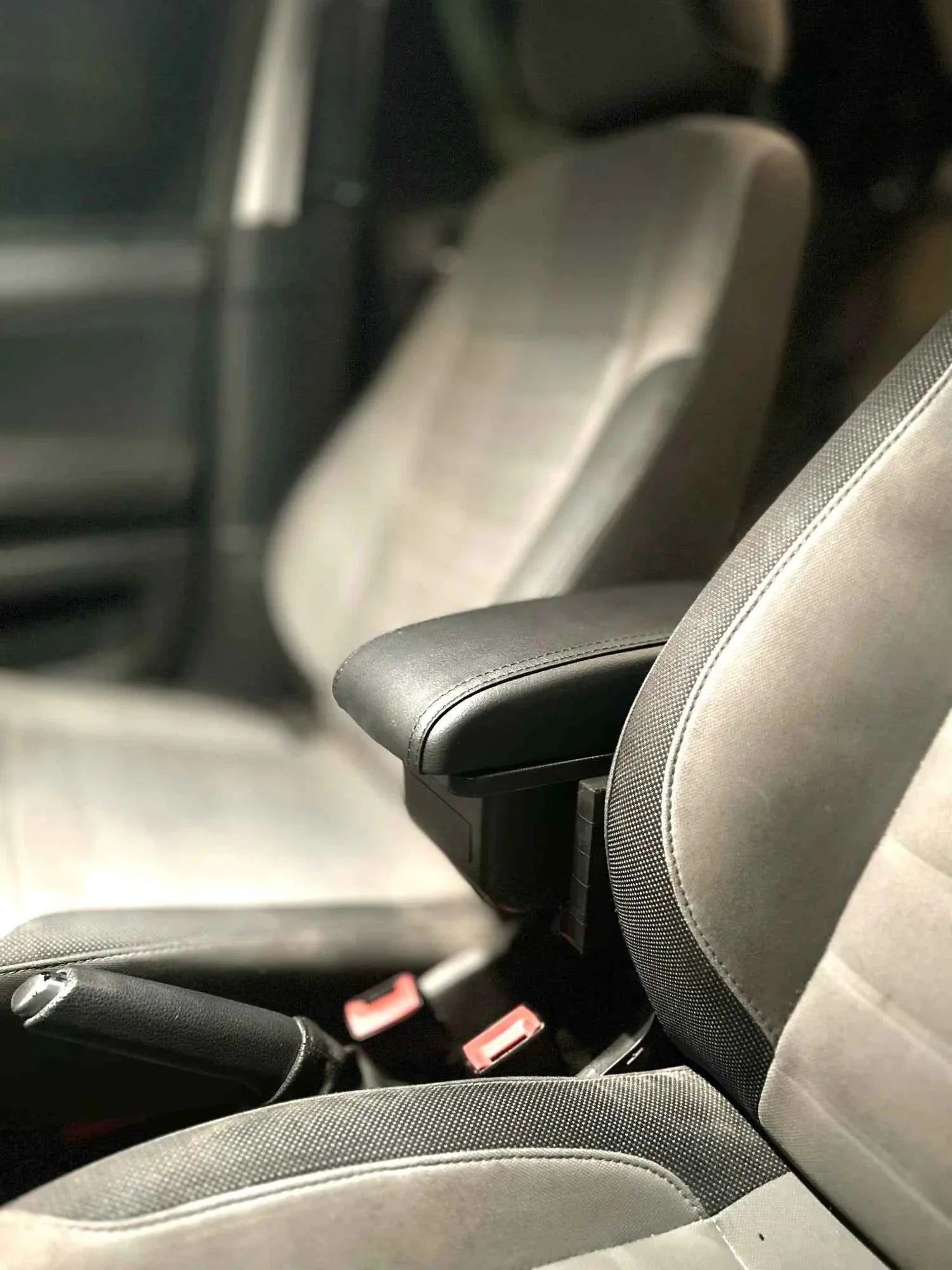 Apoio de Braço UP com 3 USB - Conforto e Tecnologia | Led Line BR Parts